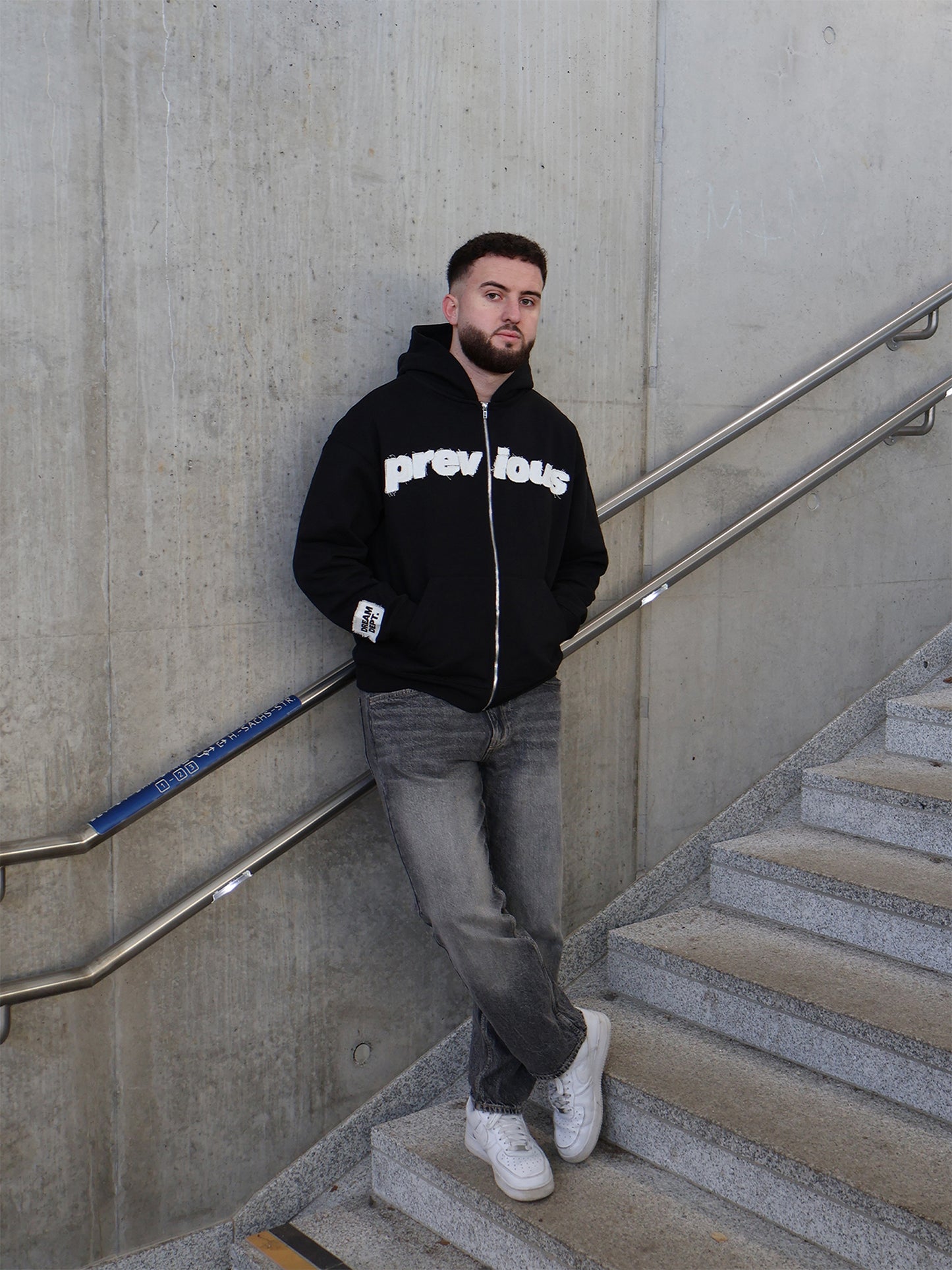 DREAM DEPARTMENT ZIP "BLACK"