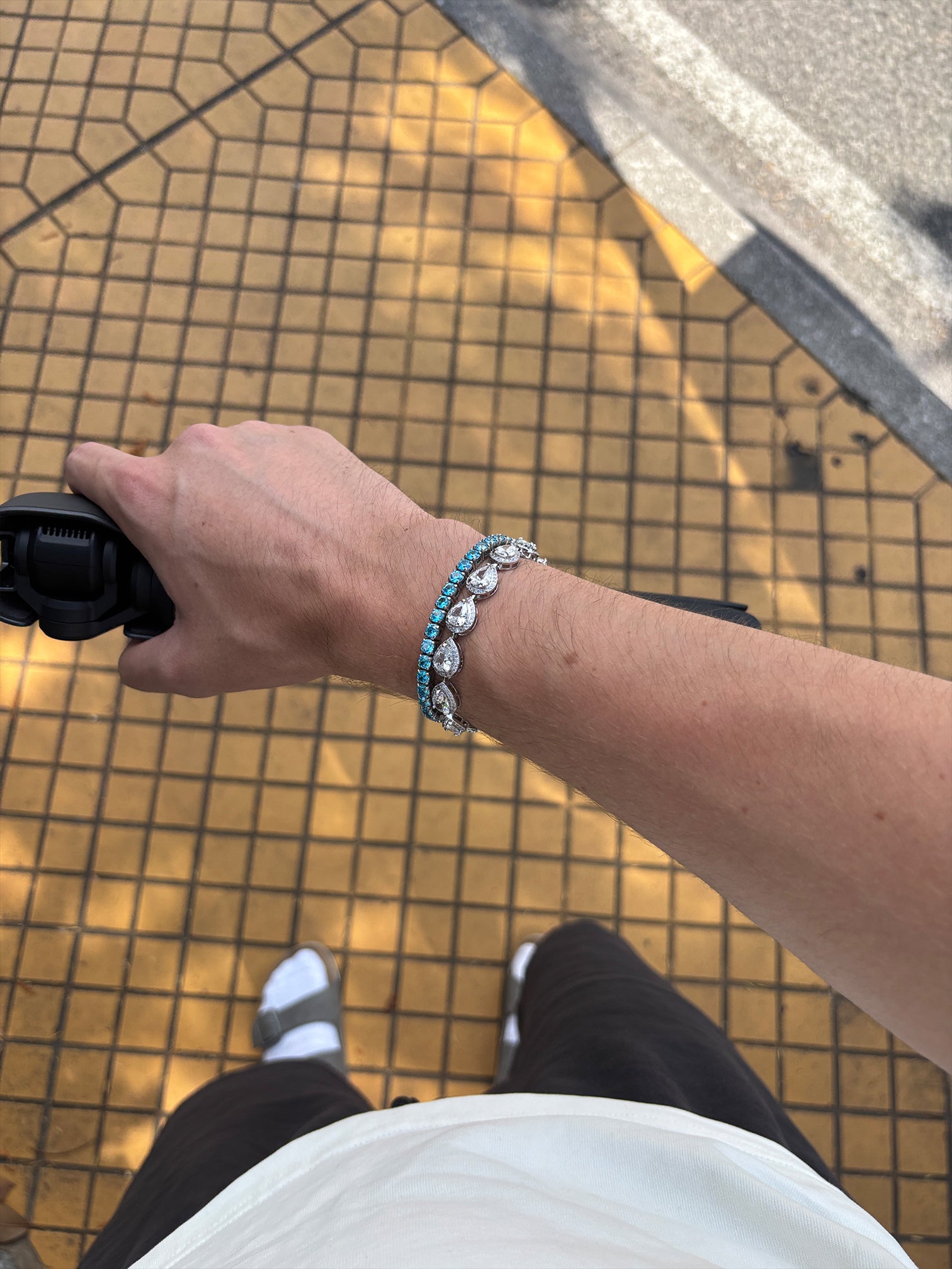 Teardrop Armband