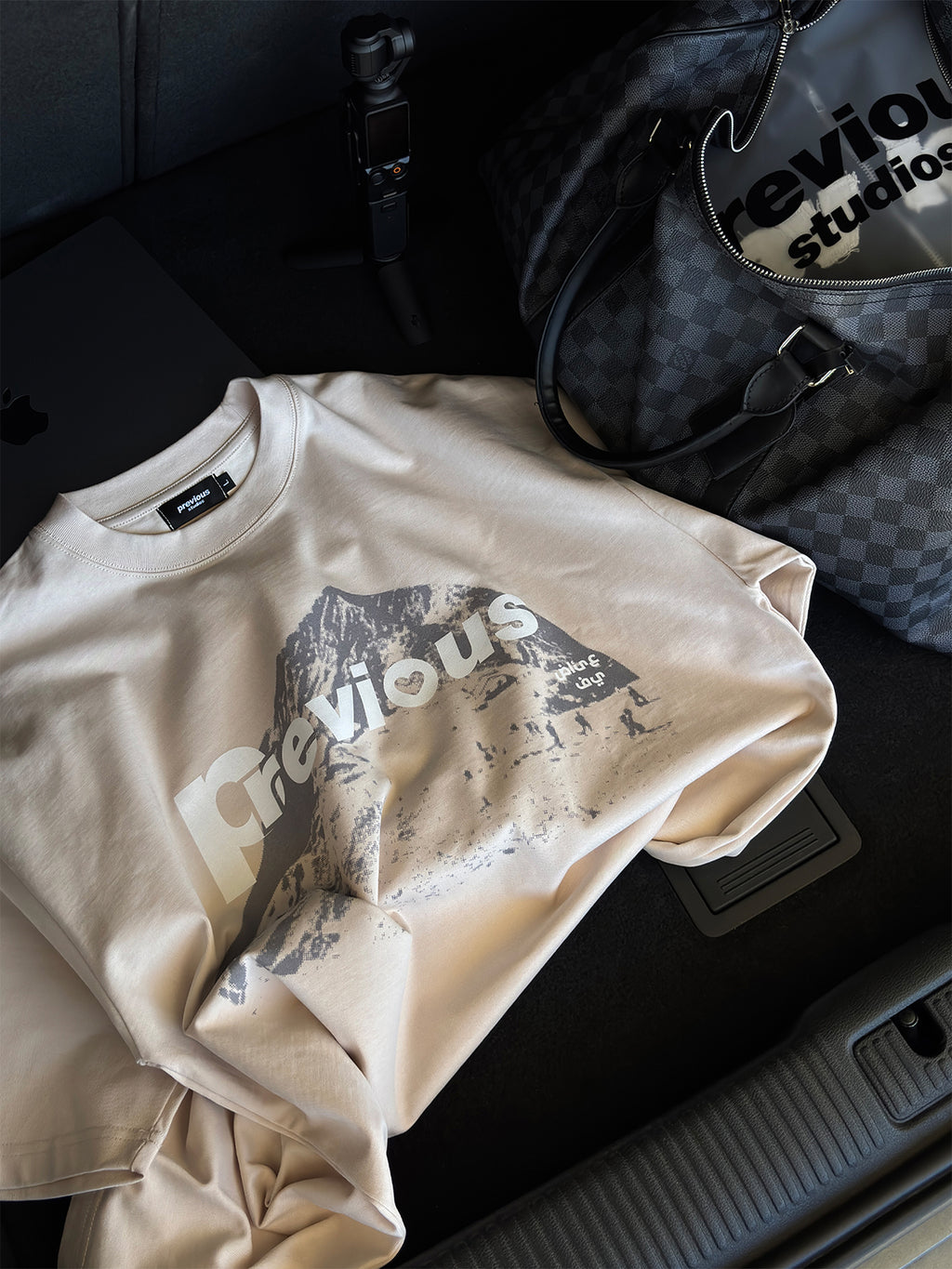 Lovely World Tee Creme